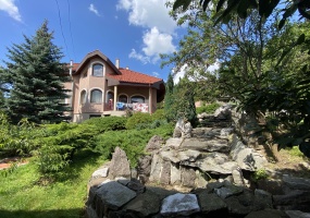 Продажа 5 Комнат 2 Ванные Дом Продажа Центр, Ужгород