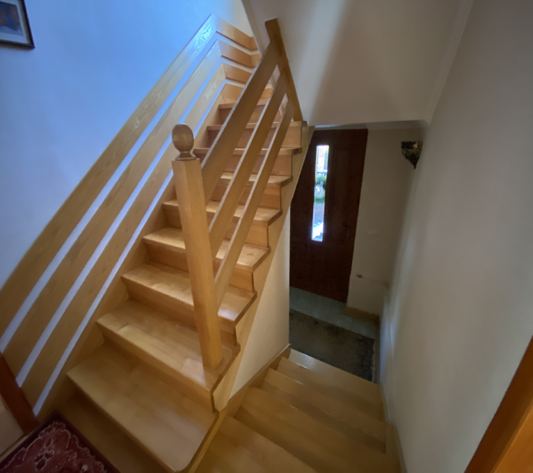 Продаж 5 Спальні 2 Ванні кімнати Будинок Продаж Р-н ЗОШ 4 Р-н ЗОШ 4, Центр, Ужгород