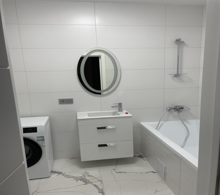 Продаж 2 Спальні 2 Ванні кімнати Квартира Продаж Митна Митна, Центр, Ужгород