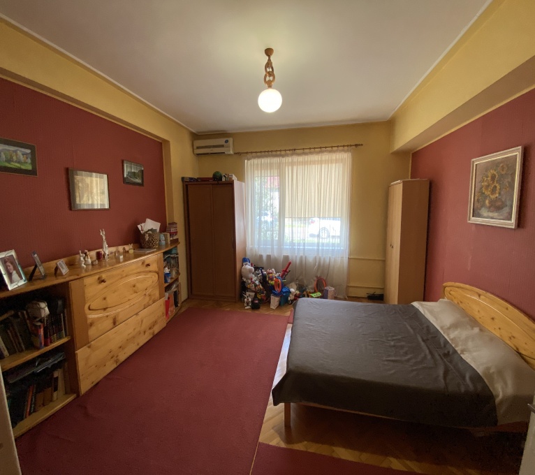 Продаж 4 Спальні 1 Ванна Будинок Продаж Собранецька Собранецька, Центр, Ужгород