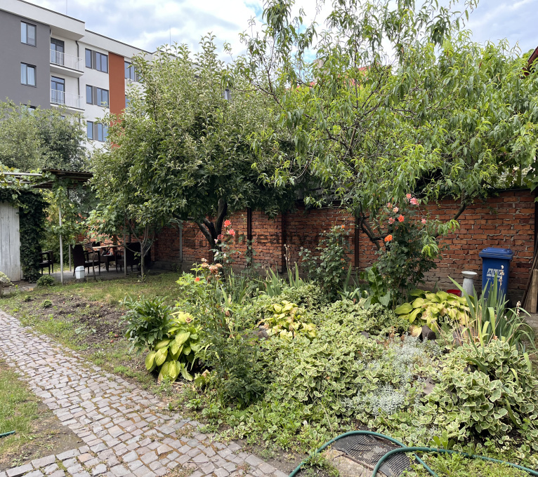 Продаж 4 Спальні 1 Ванна Будинок Продаж Анкудінова Анкудінова, Центр, Ужгород