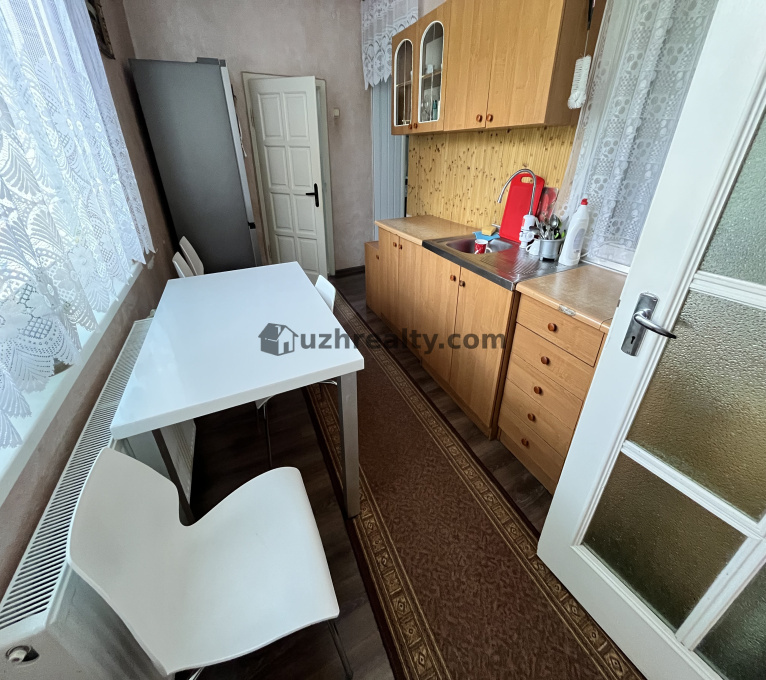 Продаж 4 Спальні 1 Ванна Будинок Продаж Анкудінова Анкудінова, Центр, Ужгород