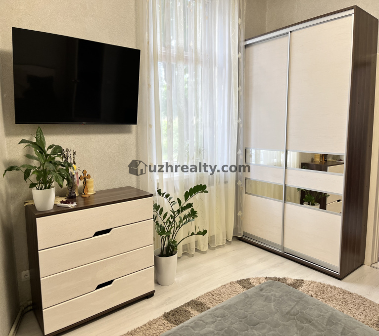 Продаж 4 Спальні 1 Ванна Будинок Продаж Анкудінова Анкудінова, Центр, Ужгород