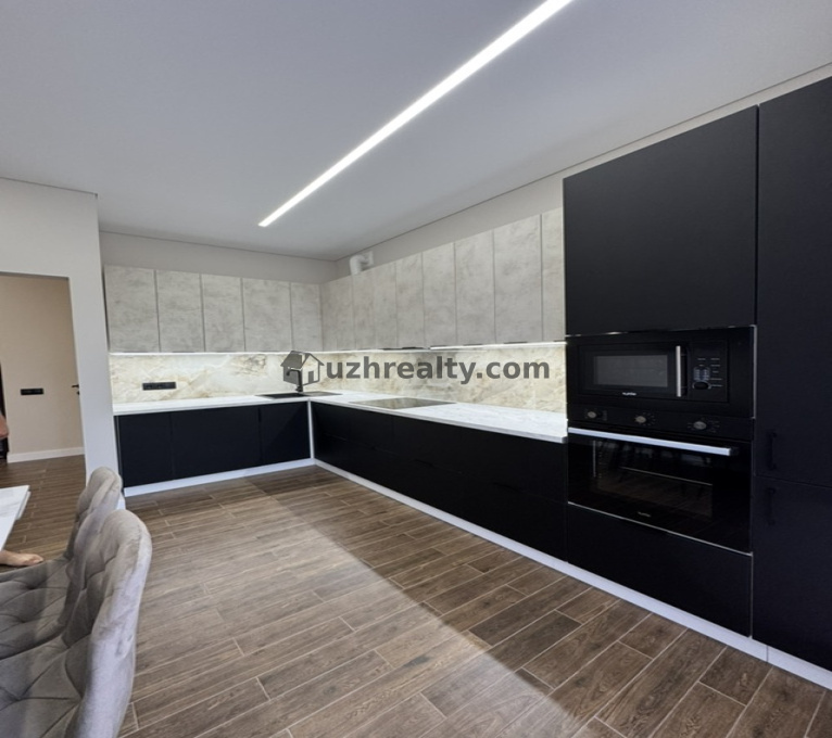 Продаж 2 Спальні 1 Ванна Квартира Продаж Собранецька Собранецька, Центр, Ужгород