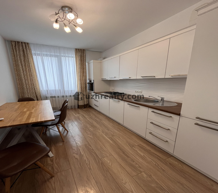 Продаж 2 Спальні 2 Ванні кімнати Квартира Продаж Грінленд Університетська Університетська, БАМ, Ужгород