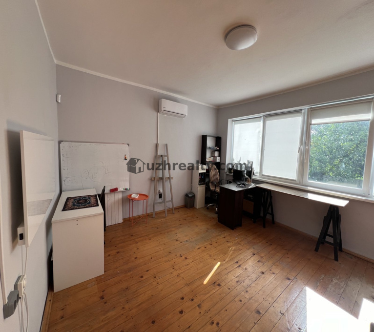 Продаж 5 Спальні 2 Ванні кімнати Будинок Продаж Тичини Тичини, Минай, Ужгородський район