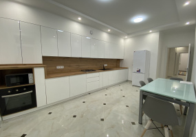 Здається в оренду 3 Спальні 2 Ванні кімнати Квартира Здається в оренду Баварія Собранецька Собранецька, БАМ, Ужгород