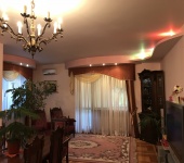 Продажа 6 Комнат 2 Ванные Дом Продажа Центр, Ужгород